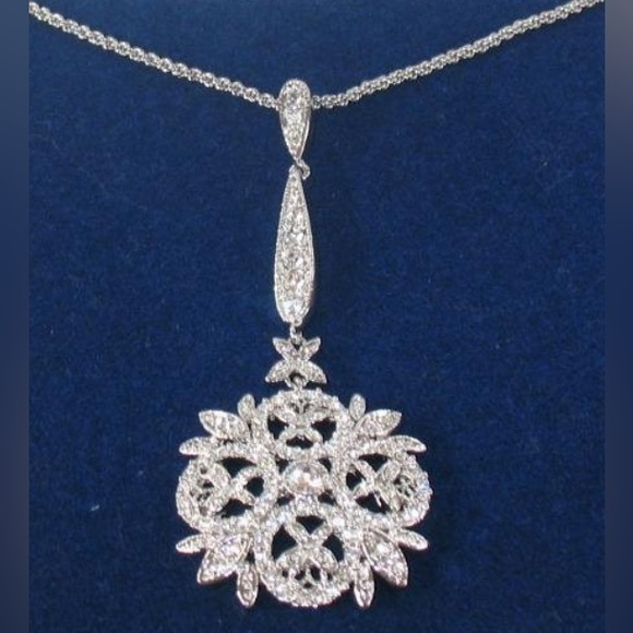 🎉𝐇𝐏🎉Cameron & Cross JBK Jackie Kennedy Snowflake Winter Crystal Necklace - Picture 2 of 6